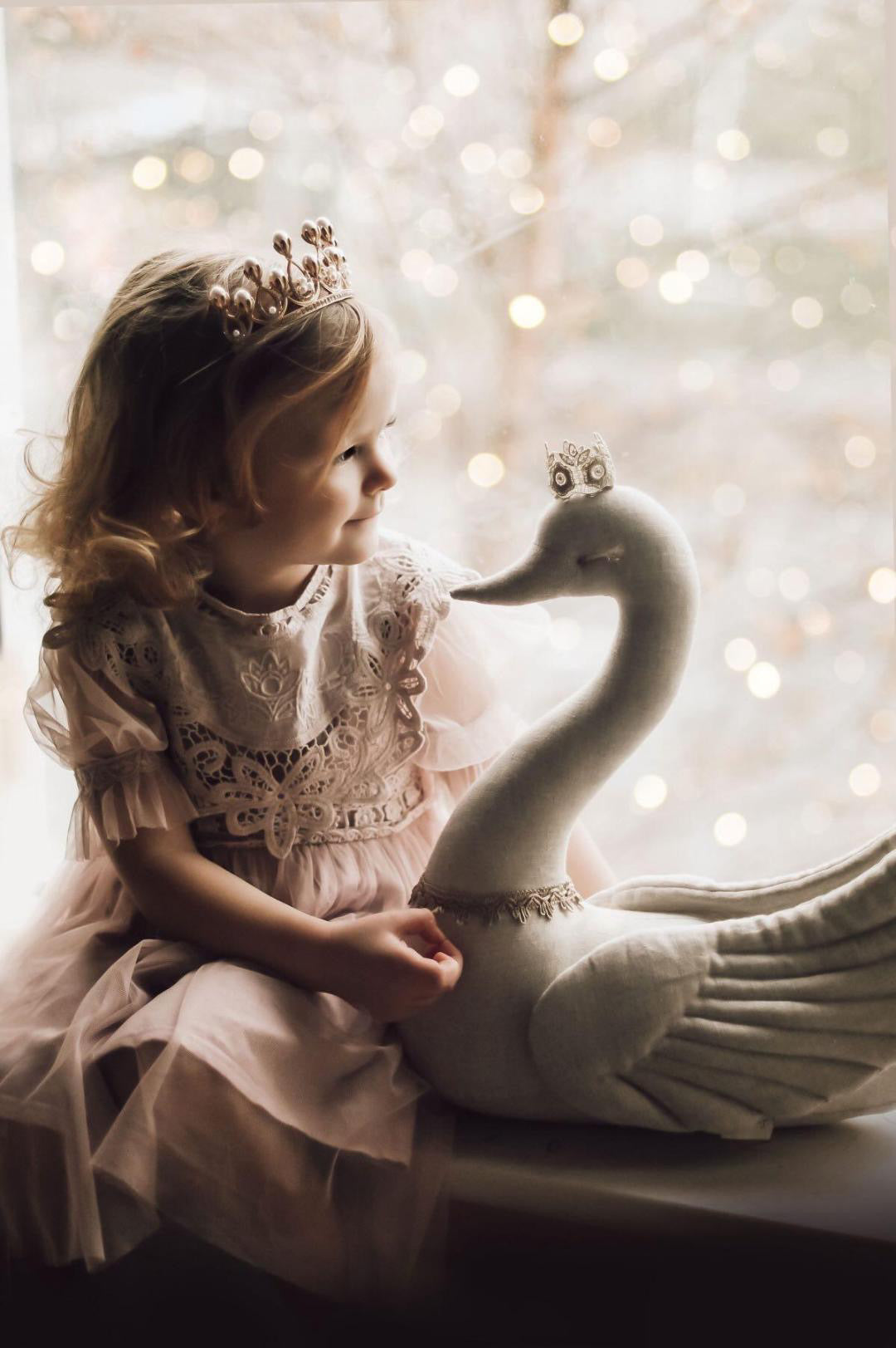 PRE-ORDER Swan with Crown