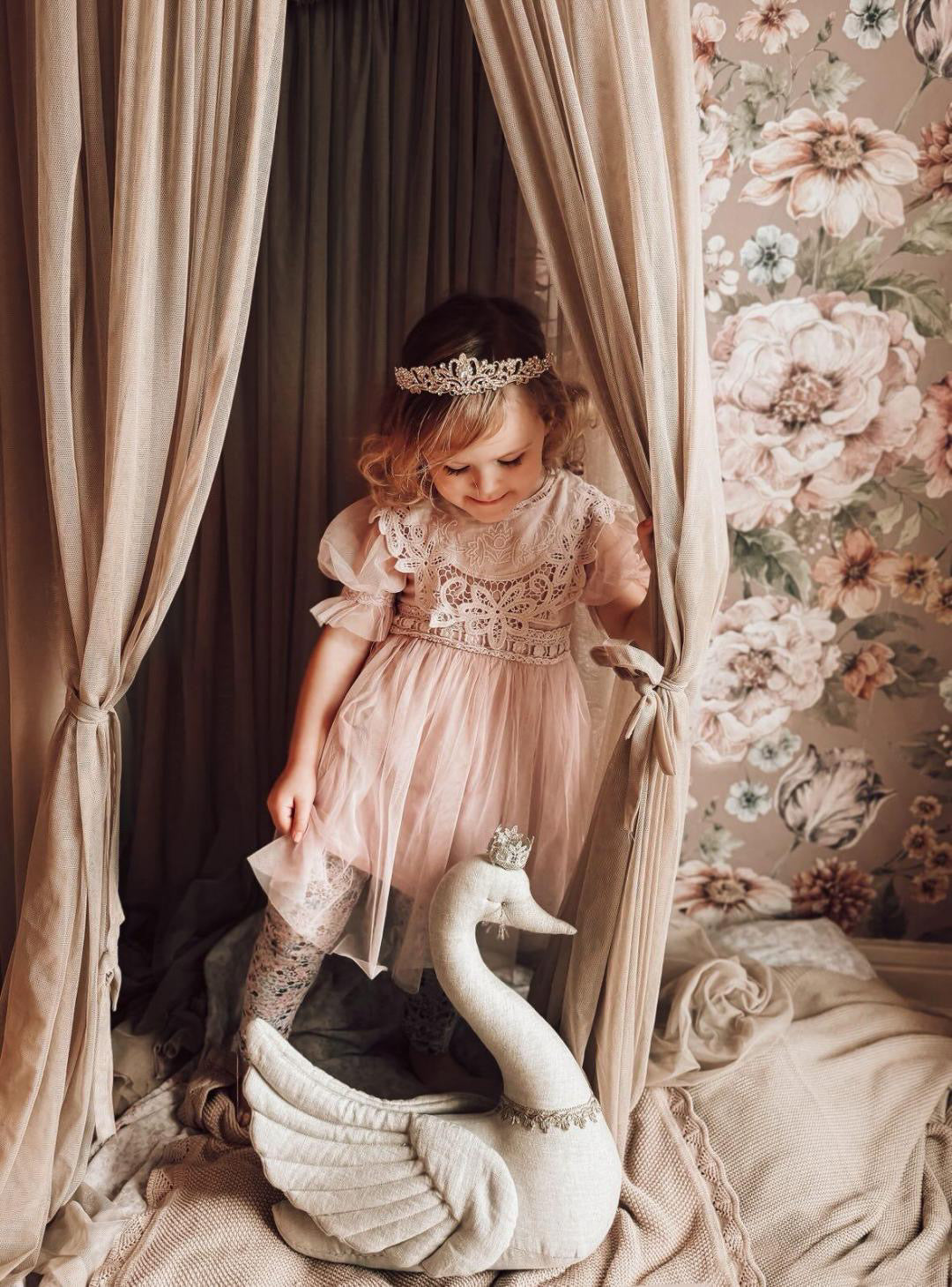 PRE-ORDER Swan with Crown