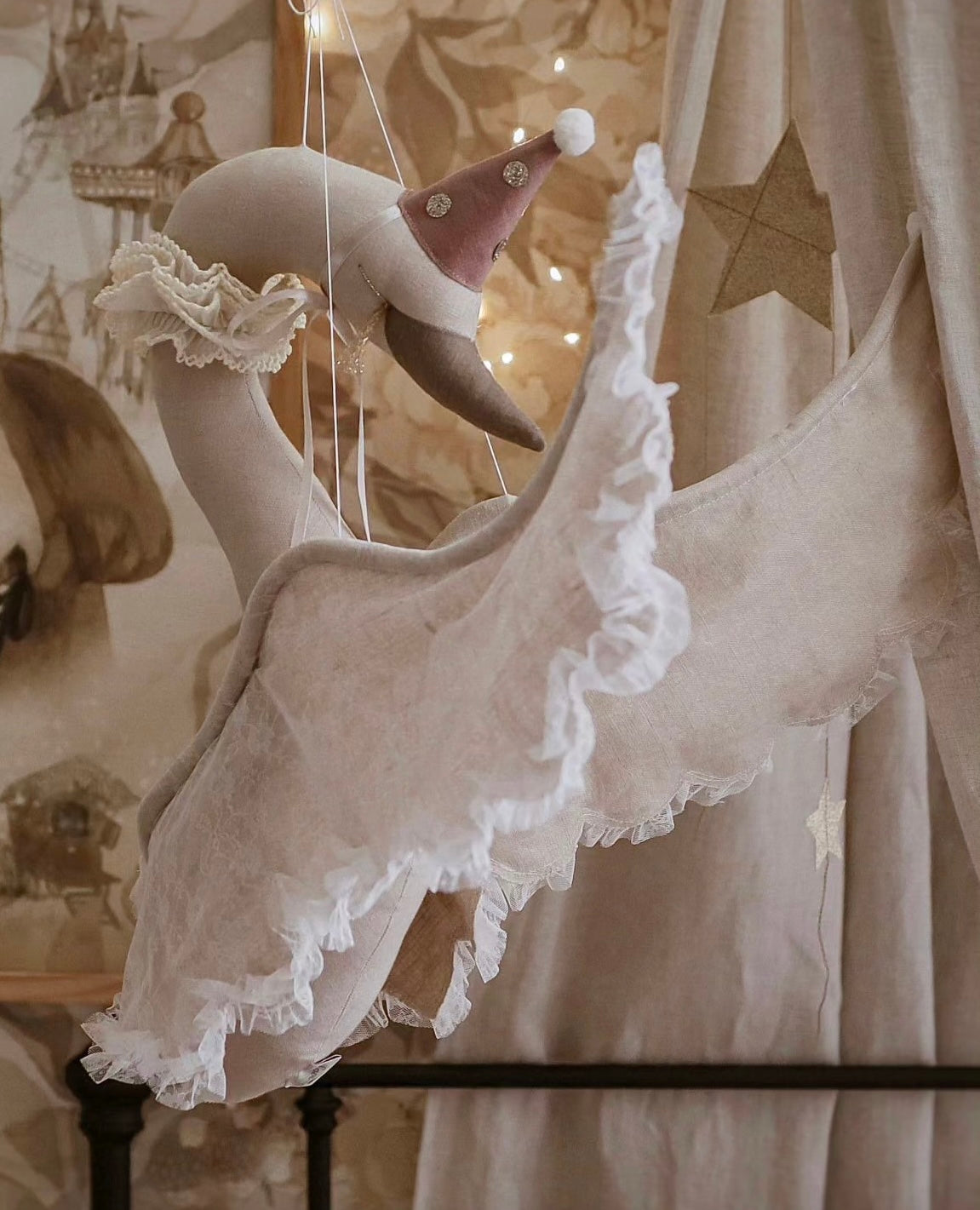 Linen Swan - Pink Cap
