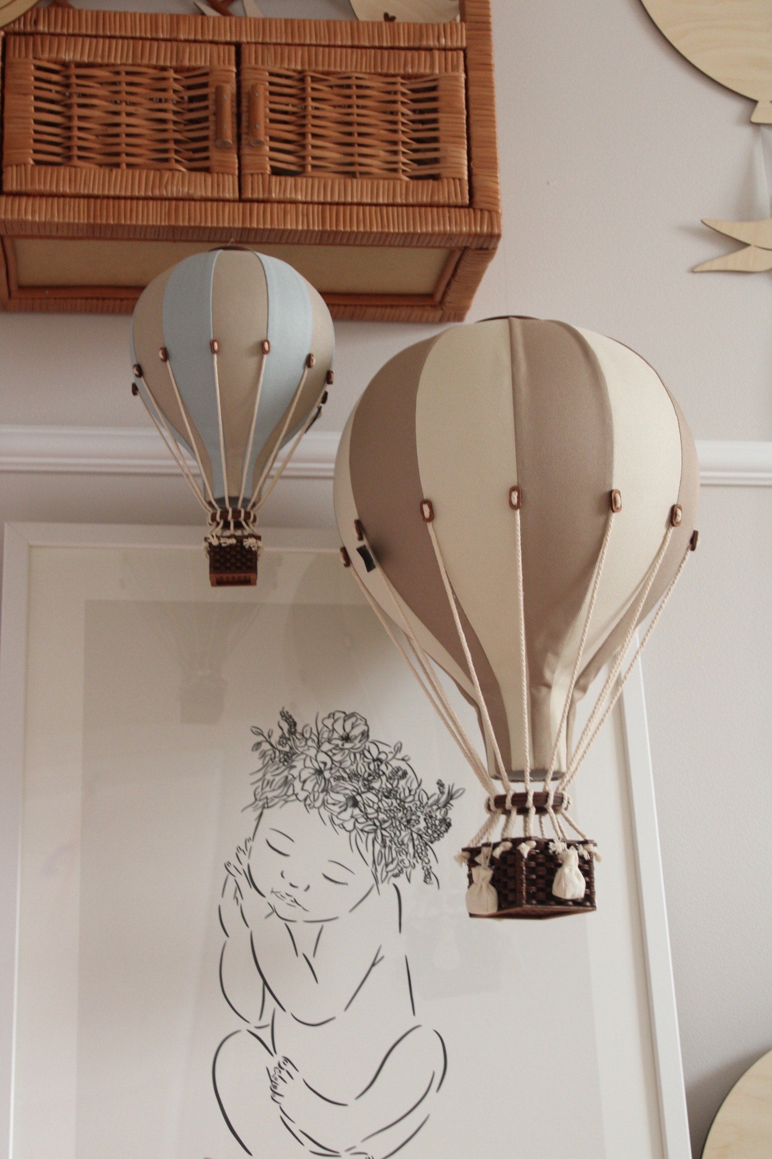 Large - SB728 Gold & Off White Decorative Hot Air Balloon