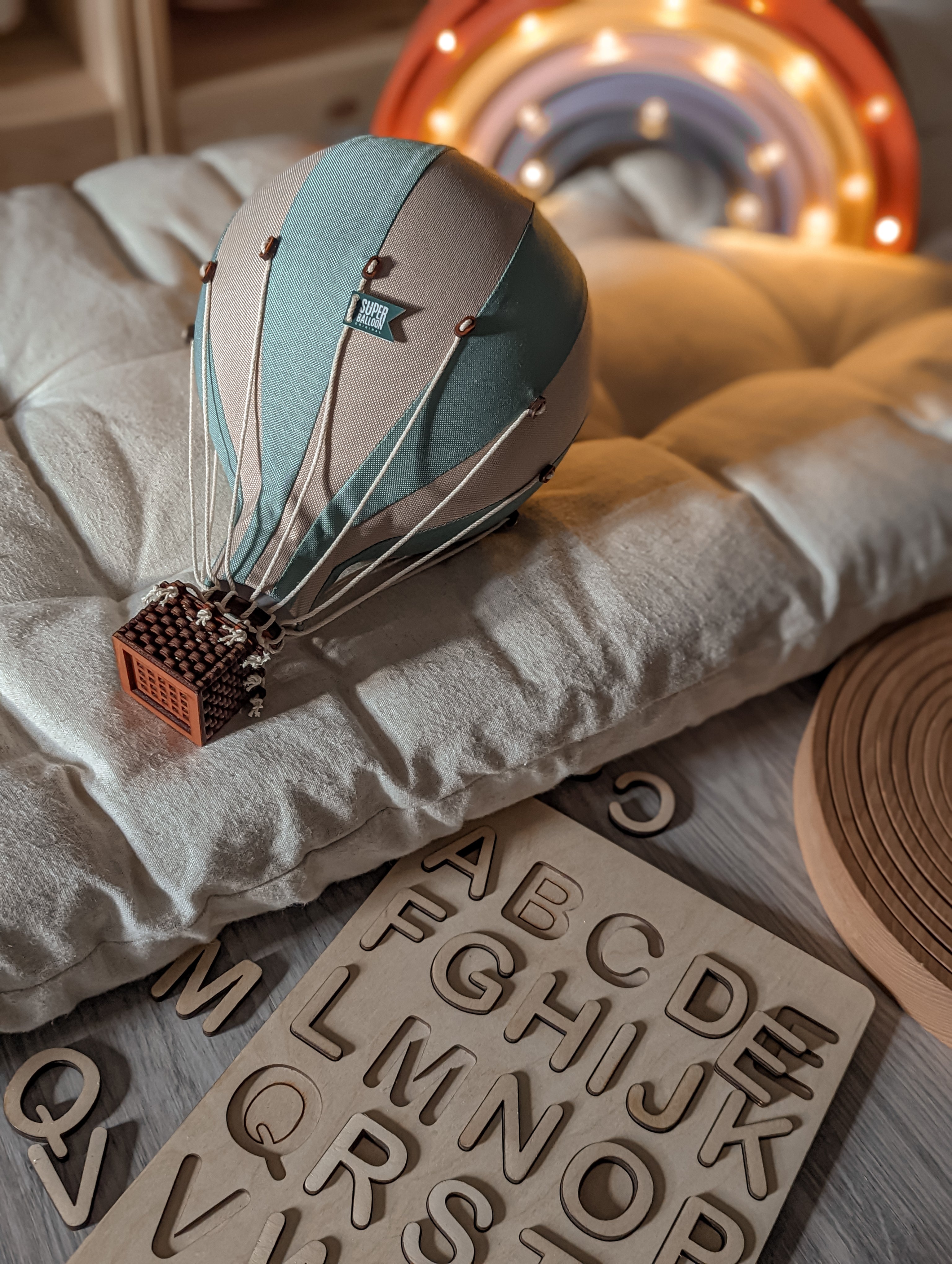 Small – SB775 Green & Beige Decorative Hot Air Balloon