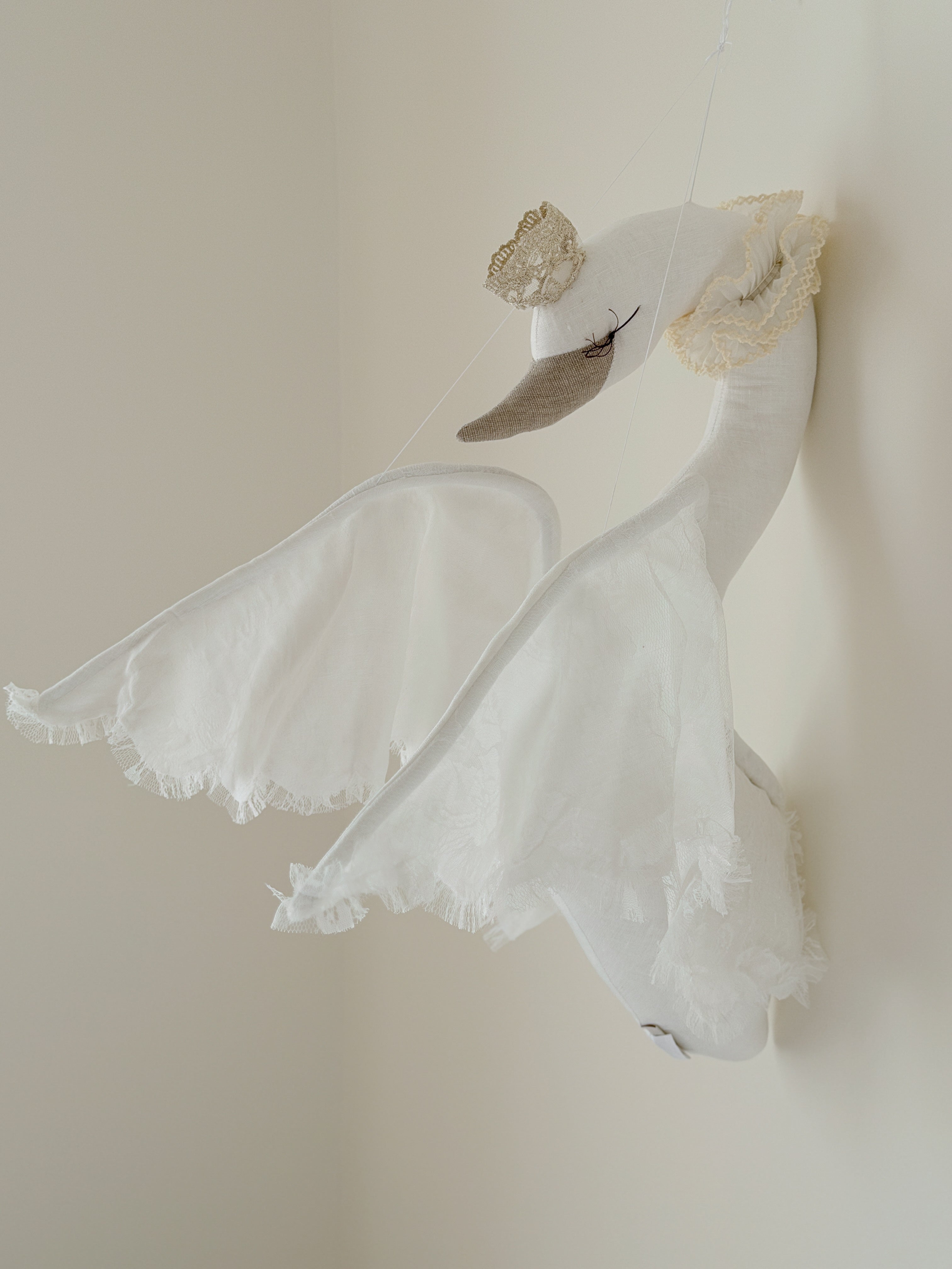 Linen Swan - Cream