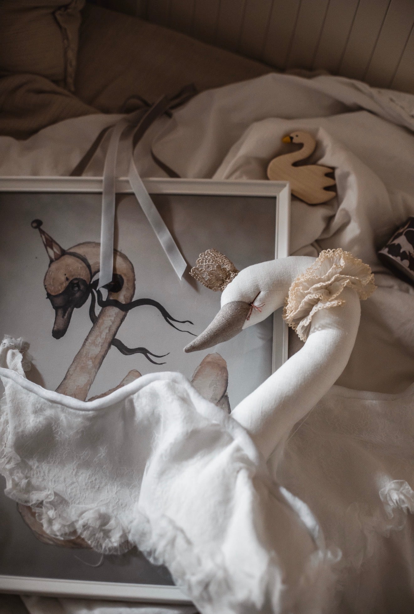Linen Swan - Cream
