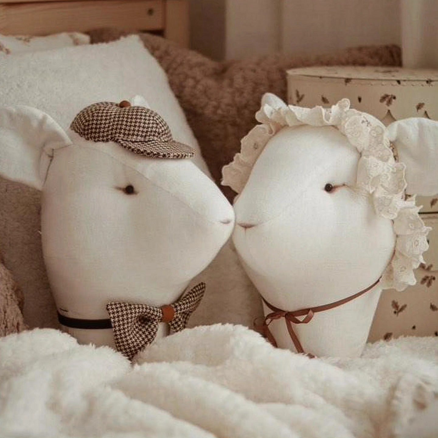 Linen Mouse - Cream Stuart
