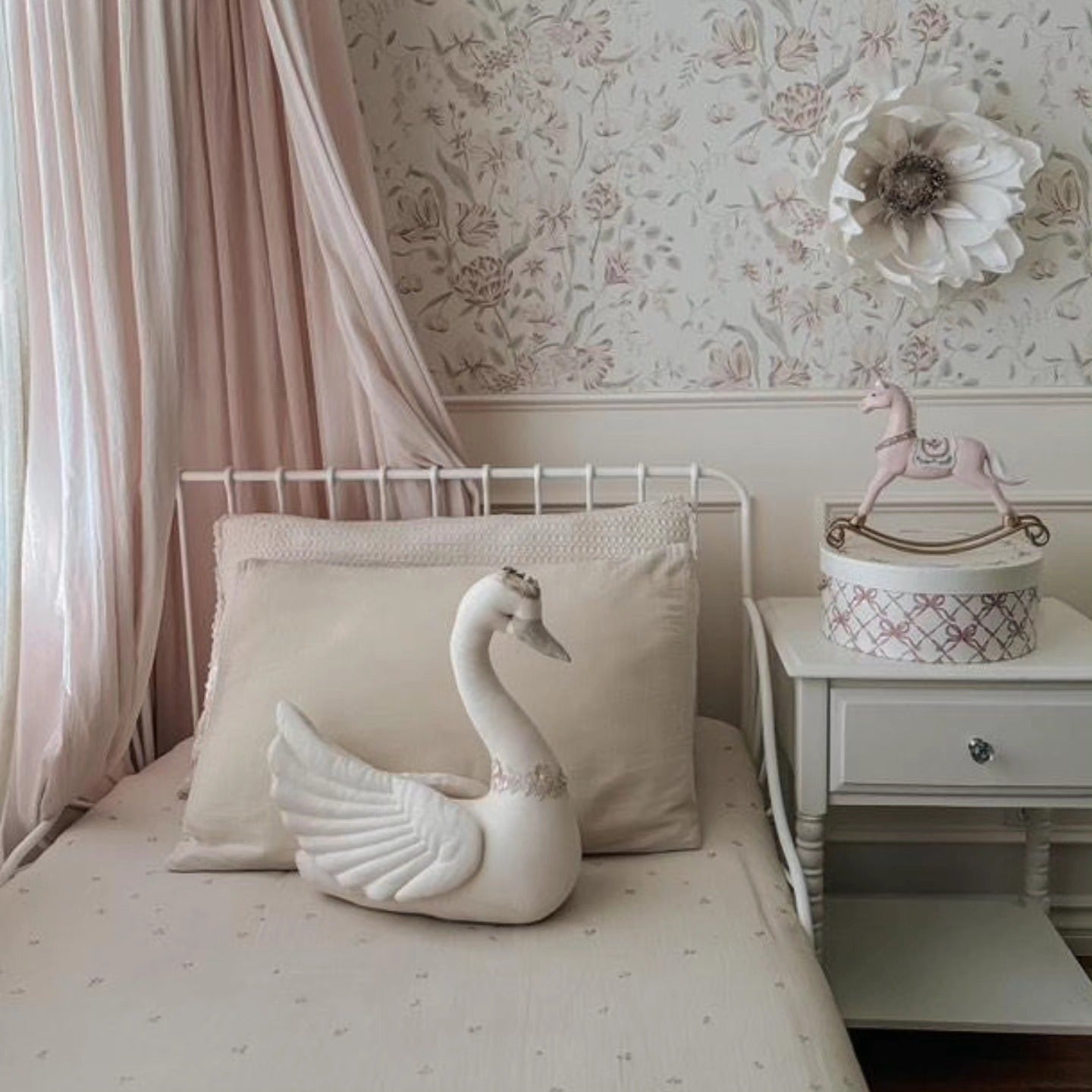 PRE-ORDER Swan with Crown