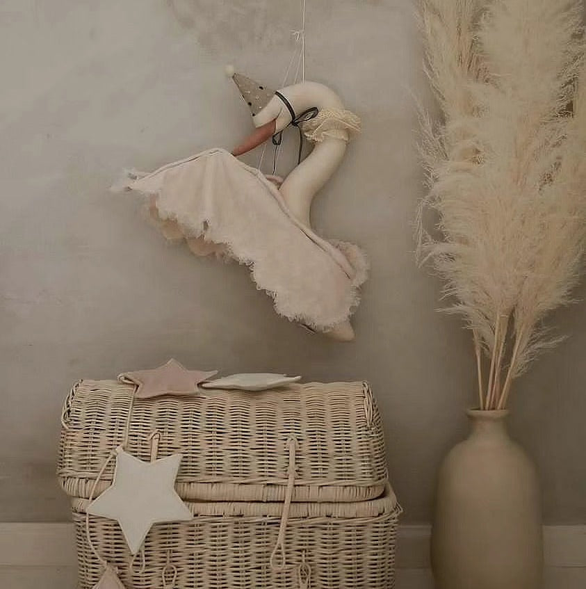 Linen Swan - Beige Cap