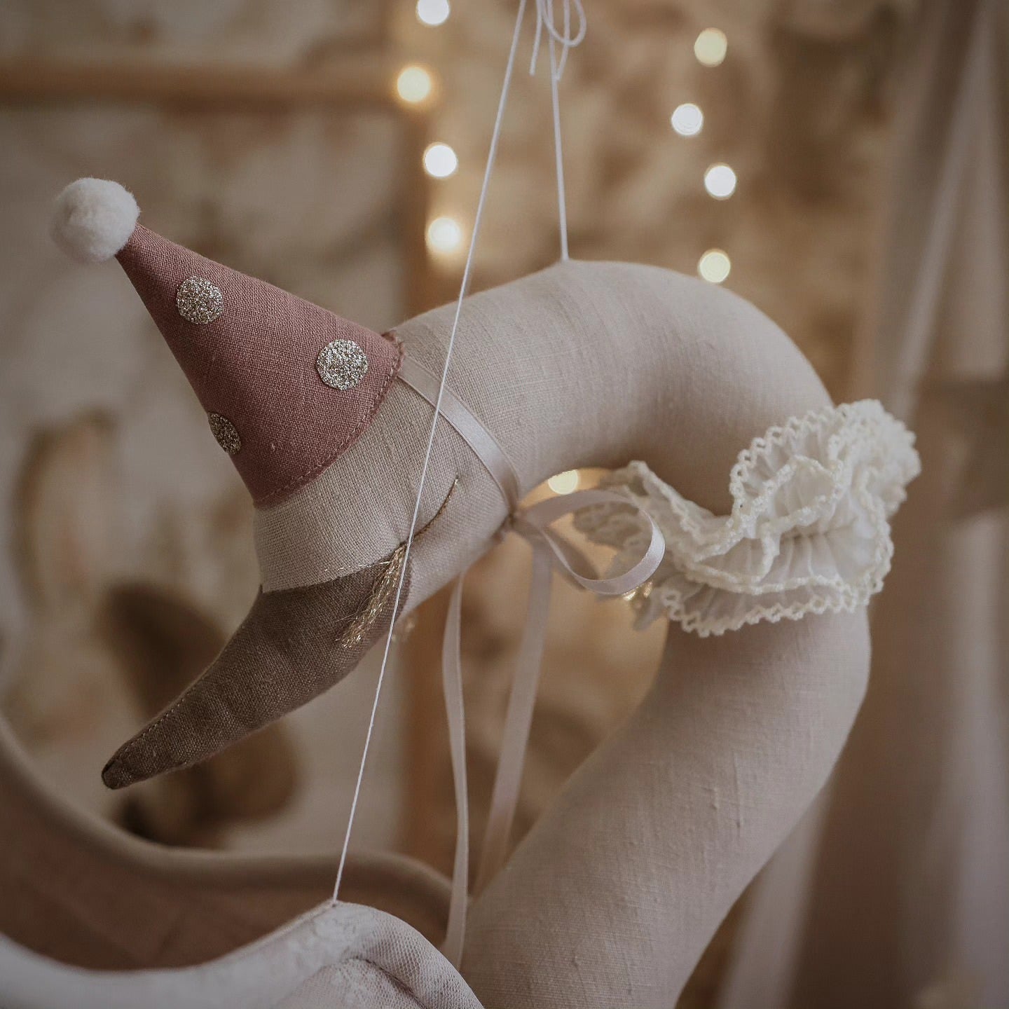 Linen Swan - Pink Cap