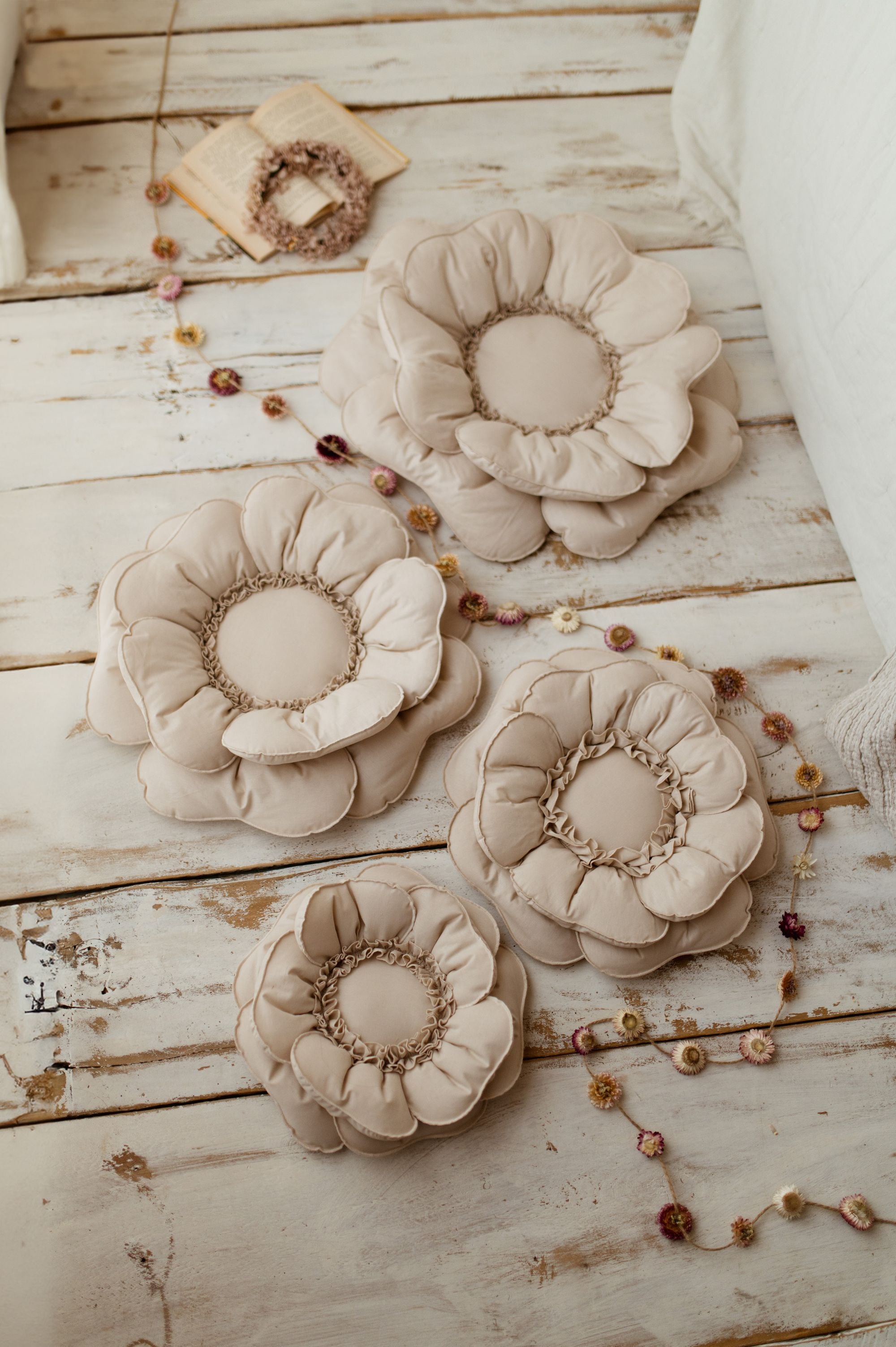 Flower cushions (natural 30cm)