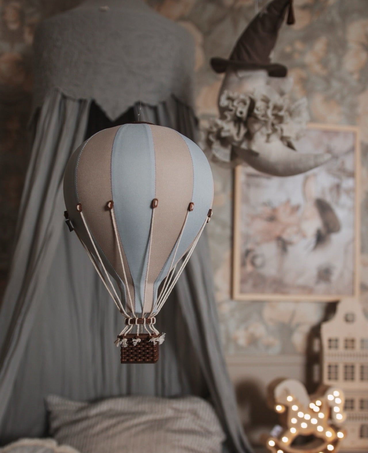 Large - SB740 Blue & Beige Decorative Hot Air Balloon