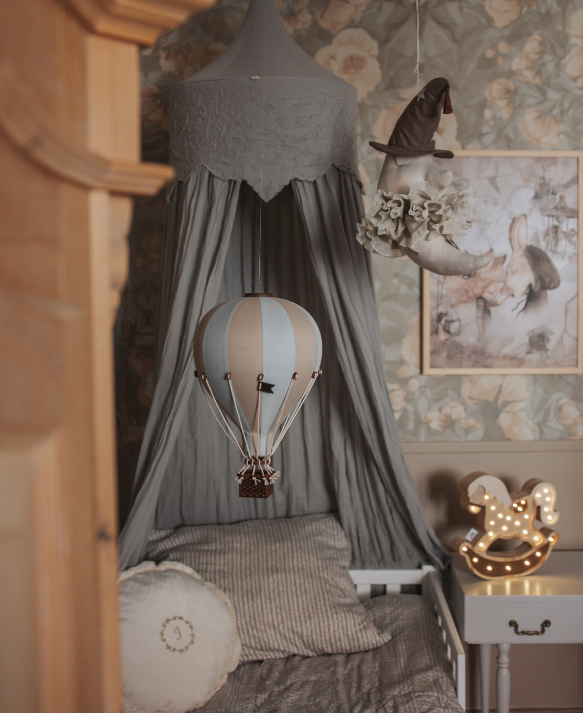 Small - SB740 Blue & Beige Decorative Hot Air Balloon