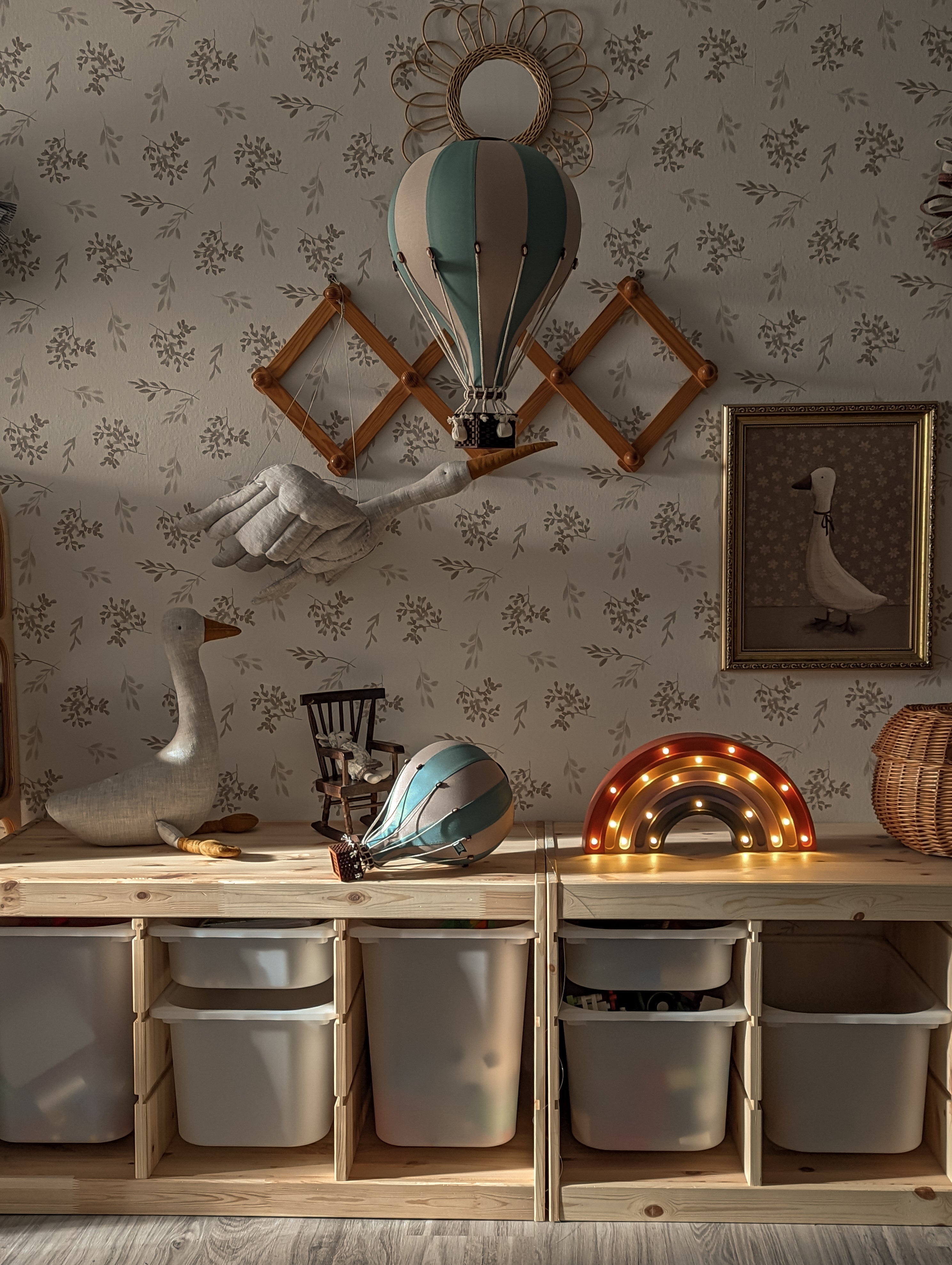 Small – SB775 Green & Beige Decorative Hot Air Balloon