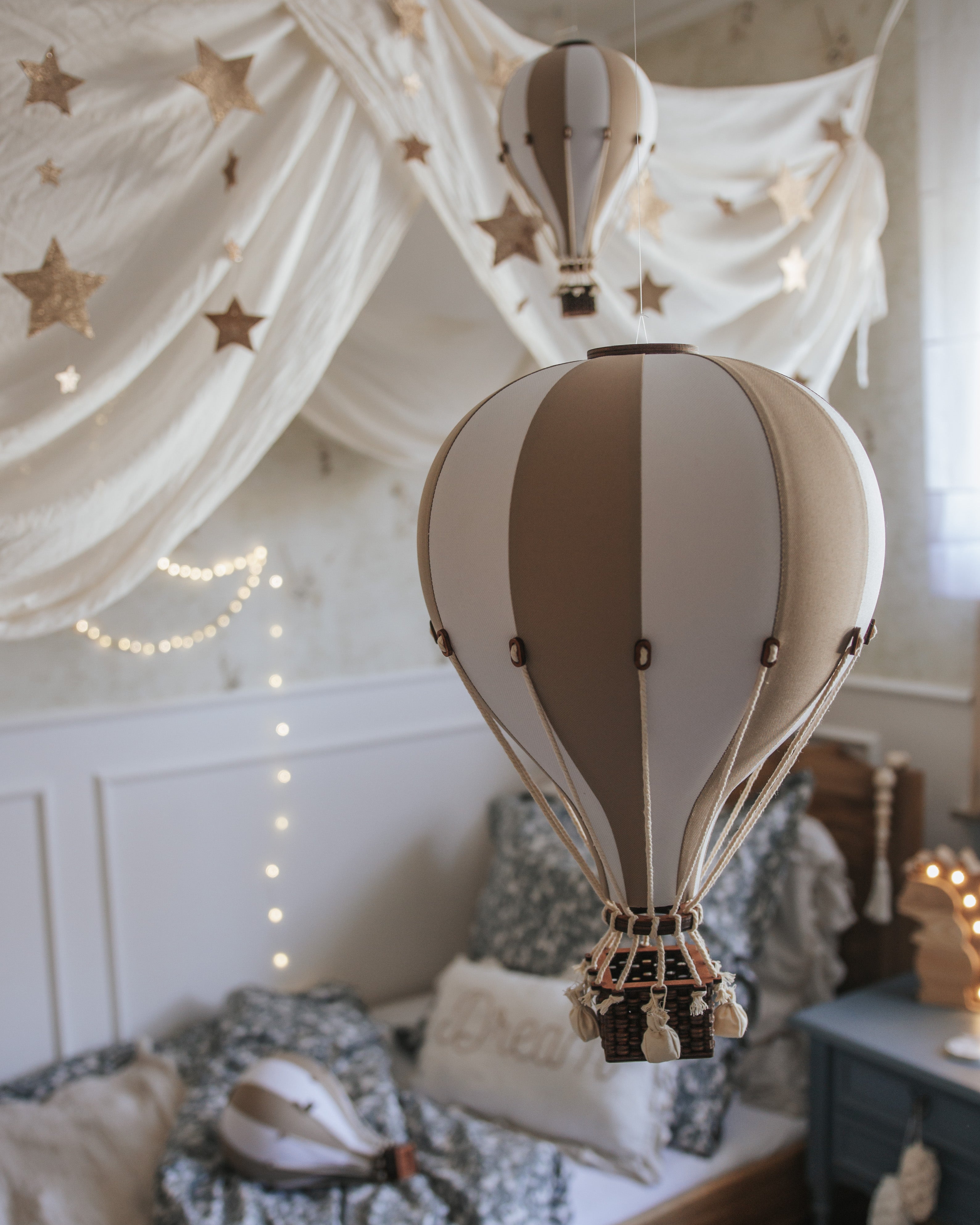 Medium - SB729 Gold & White Decorative Hot Air Balloon